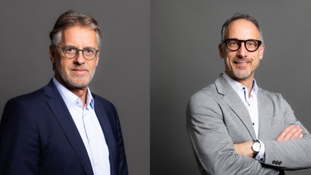 Porsche Deutschland bekommt neuen COO - Martin Bothe (links) verabschiedet sind Ende April 2024 in den Ruhestand und übergibt an Thomas Illner (rechts)